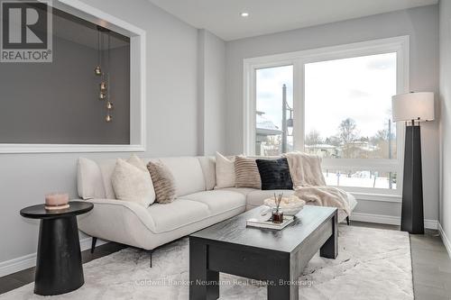 23 SORA LANE  Guelph (Grange Road), ON N1E 0T4