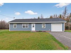 8 Fawcett AVE  Petitcodiac, NB E4Z 4H4