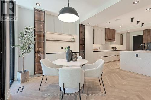 700 Montbeck Crescent, Mississauga, ON - Indoor