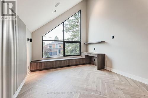 700 Montbeck Crescent, Mississauga, ON - Indoor Photo Showing Other Room