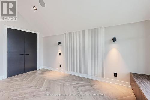 700 Montbeck Crescent, Mississauga, ON - Indoor