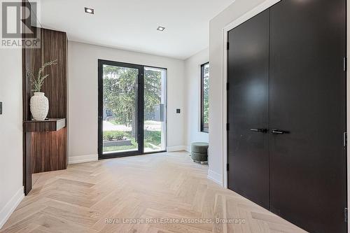 700 Montbeck Crescent, Mississauga, ON - Indoor Photo Showing Other Room