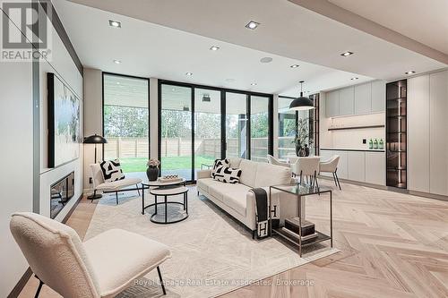 700 Montbeck Crescent, Mississauga, ON - Indoor Photo Showing Other Room