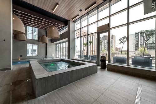 Pool - 3911-1188 Rue St-Antoine O., Montréal (Ville-Marie), QC - Indoor Photo Showing Other Room