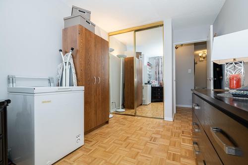 Chambre à coucher - 216-2555 Av. Du Havre-Des-Îles, Laval (Chomedey), QC - Indoor