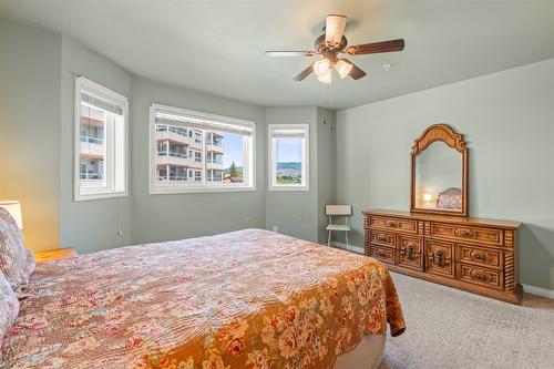 202-3806 35 Avenue, Vernon, BC - Indoor Photo Showing Bedroom