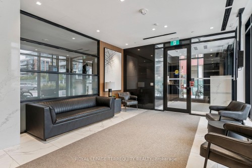 809-8 Tippett Road, Toronto, ON - Indoor Photo Showing Other Room