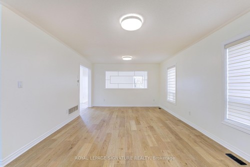 47 Lake Crescent, Barrie, ON - Indoor Photo Showing Other Room