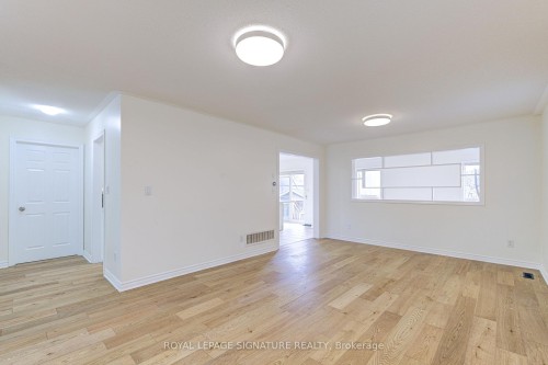 47 Lake Crescent, Barrie, ON - Indoor Photo Showing Other Room