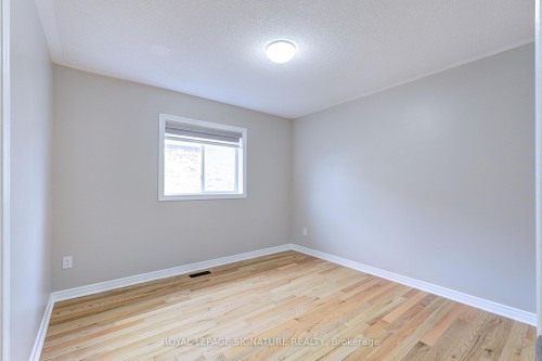 47 Lake Crescent, Barrie, ON - Indoor Photo Showing Other Room