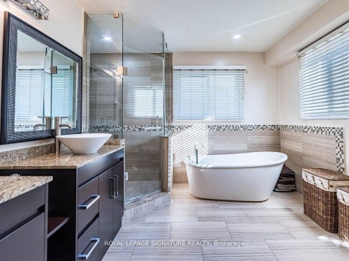 1206 Glenashton Drive, Oakville, ON - Indoor Photo Showing Bathroom