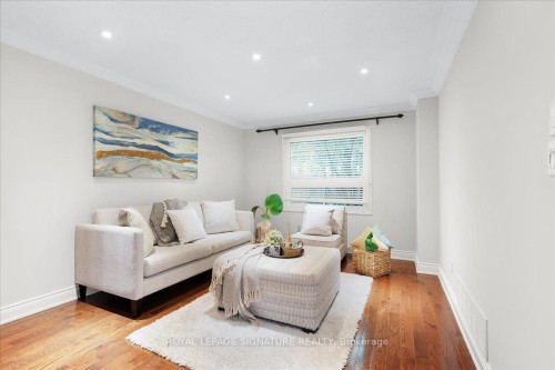 6019 Tillsdown Drive, Mississauga, ON - Indoor Photo Showing Living Room