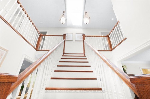 6019 Tillsdown Drive, Mississauga, ON - Indoor Photo Showing Other Room