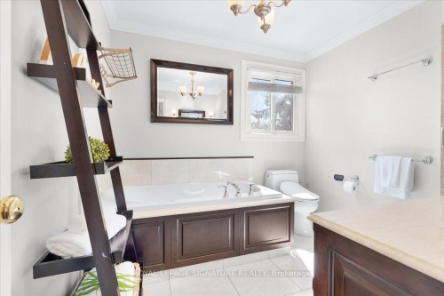 6019 Tillsdown Drive, Mississauga, ON - Indoor Photo Showing Bathroom