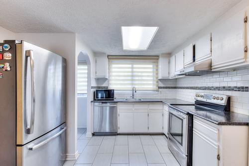 Cuisine - 15 Rue Ash, Dollard-Des-Ormeaux, QC - Indoor Photo Showing Kitchen