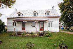 458 Ch. Ste-Marie  Sainte-Marthe, QC J0P 1W0