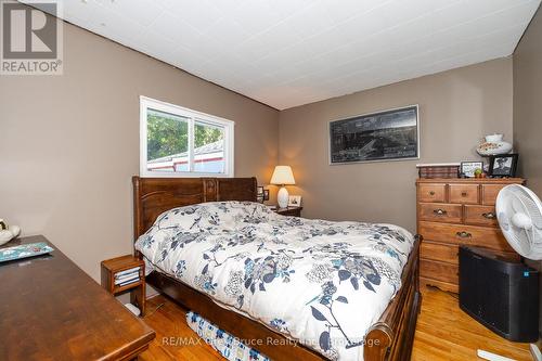 836 11Th Street W, Owen Sound, ON - Indoor Photo Showing Bedroom
