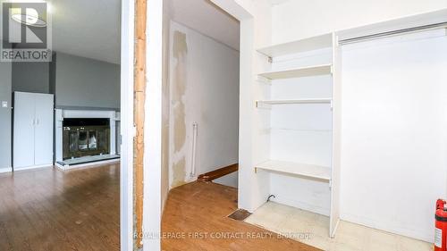 24 Howard Avenue, Tiny, ON - Indoor