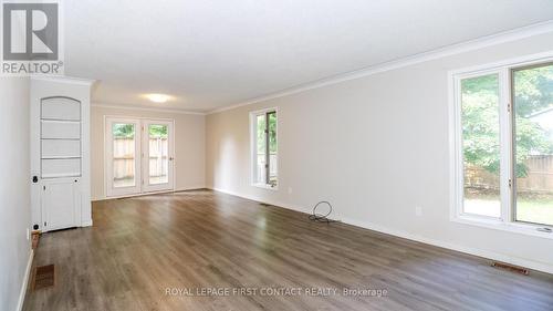 24 Howard Avenue, Tiny, ON - Indoor Photo Showing Other Room
