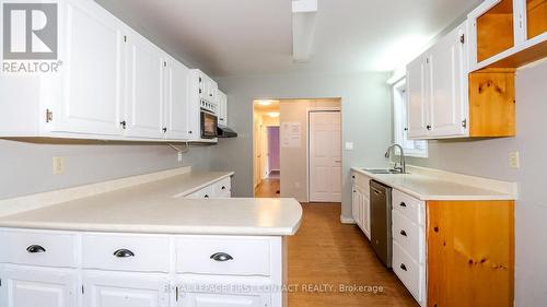 24 Howard Avenue, Tiny, ON - Indoor Photo Showing Kitchen