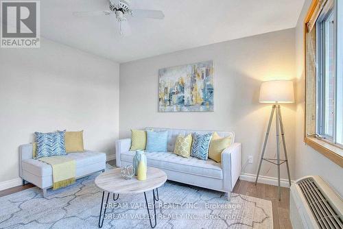 52 South Marine Drive, Toronto, ON - Indoor Photo Showing Living Room