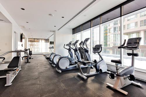 Exercise room - 2505-1155 Rue De La Montagne, Montréal (Ville-Marie), QC - Indoor Photo Showing Gym Room