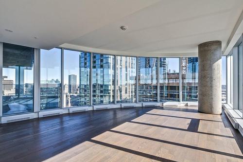 Living room - 2505-1155 Rue De La Montagne, Montréal (Ville-Marie), QC - Indoor Photo Showing Other Room