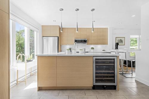 Cuisine - 6826 Route Marie-Victorin, Sainte-Croix, QC - Indoor Photo Showing Kitchen With Upgraded Kitchen