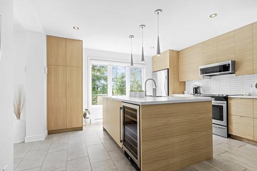 Cuisine - 6826 Route Marie-Victorin, Sainte-Croix, QC - Indoor Photo Showing Kitchen With Upgraded Kitchen