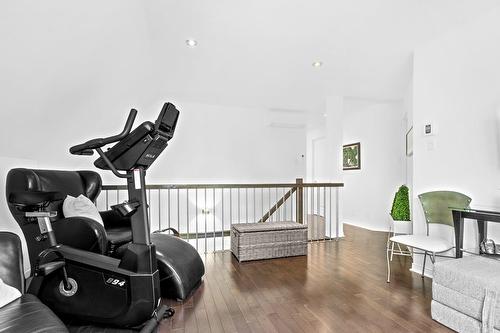 Boudoir - 6826 Route Marie-Victorin, Sainte-Croix, QC - Indoor