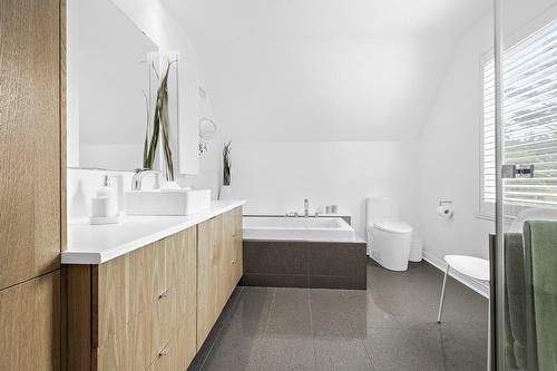 Salle de bains - 6826 Route Marie-Victorin, Sainte-Croix, QC - Indoor Photo Showing Bathroom