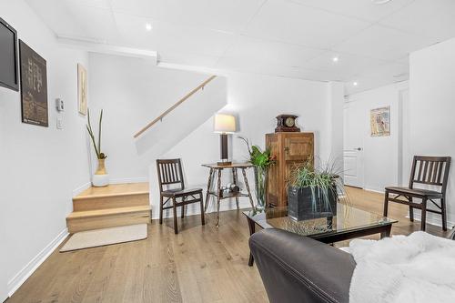 Salle familiale - 6826 Route Marie-Victorin, Sainte-Croix, QC - Indoor