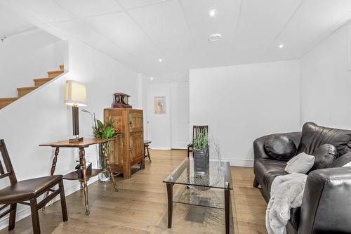 Salle familiale - 6826 Route Marie-Victorin, Sainte-Croix, QC - Indoor