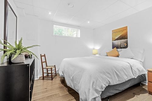 Chambre à coucher - 6826 Route Marie-Victorin, Sainte-Croix, QC - Indoor Photo Showing Bedroom