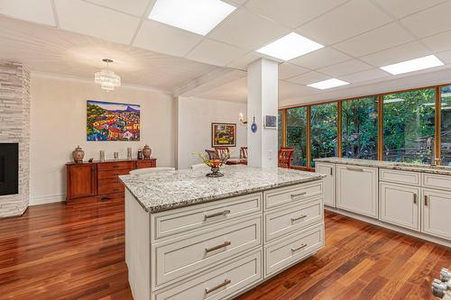 Dining room - 1170 Ch. Waterloo, Mont-Royal, QC - Indoor Photo Showing Kitchen