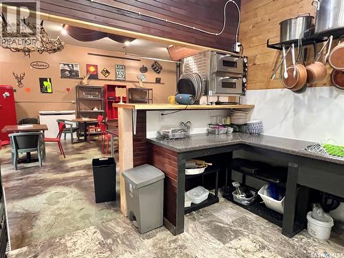 111 Railway Avenue N, Middle Lake, SK 