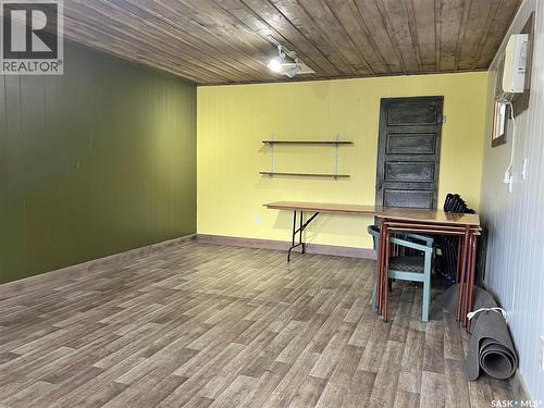 111 Railway Avenue N, Middle Lake, SK 