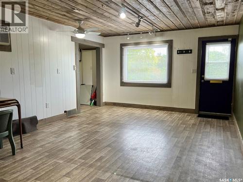 111 Railway Avenue N, Middle Lake, SK 