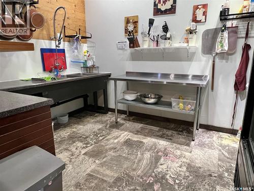 111 Railway Avenue N, Middle Lake, SK 