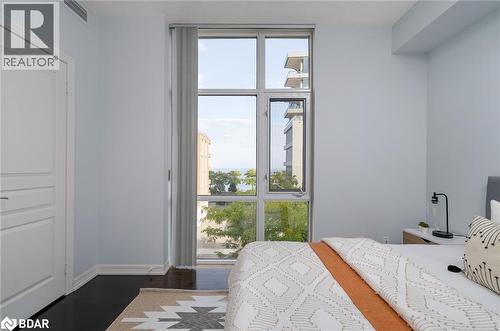 70 Port Street E Unit# 410, Mississauga, ON - Indoor Photo Showing Bedroom