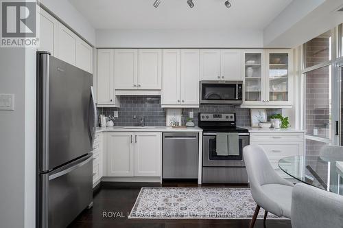 410 - 70 Port Street E, Mississauga, ON - Indoor Photo Showing Kitchen