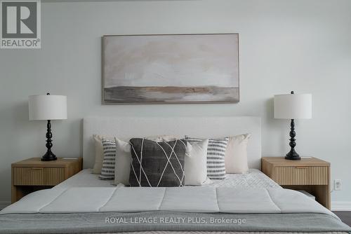 410 - 70 Port Street E, Mississauga, ON - Indoor Photo Showing Bedroom