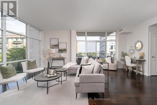 410 - 70 Port Street E, Mississauga, ON - Indoor Photo Showing Living Room