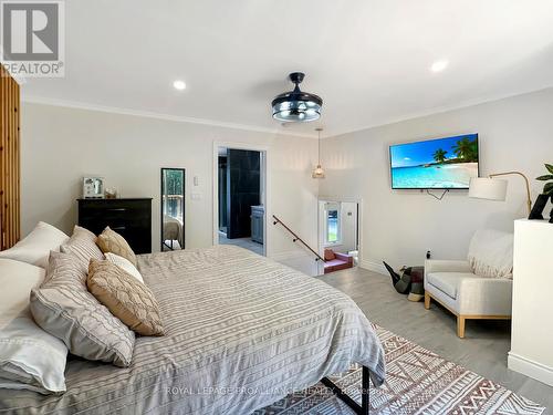 4 Lorne Street, Quinte West (Murray Ward), ON - Indoor Photo Showing Bedroom