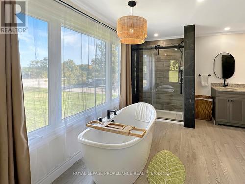 4 Lorne Street, Quinte West (Murray Ward), ON - Indoor