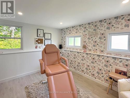 4 Lorne Street, Quinte West (Murray Ward), ON - Indoor