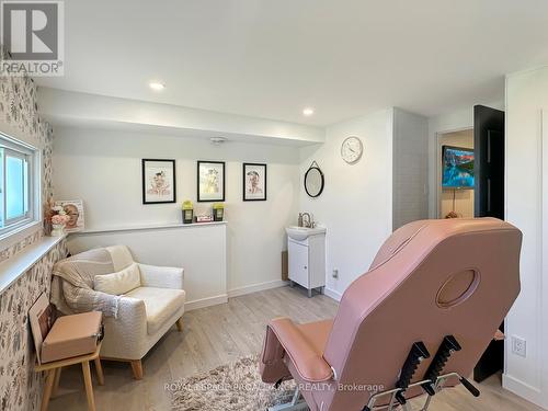 4 Lorne Street, Quinte West (Murray Ward), ON - Indoor