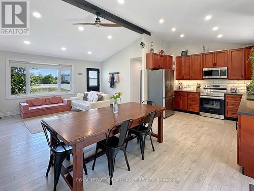 4 Lorne Street, Quinte West (Murray Ward), ON - Indoor