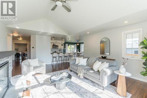 1229 Asphodel 7Th Line, Asphodel-Norwood, ON - Indoor Photo Showing Living Room