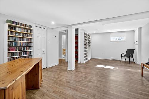 Salle familiale - 154 Rue Forest, Saint-Sulpice, QC - Indoor